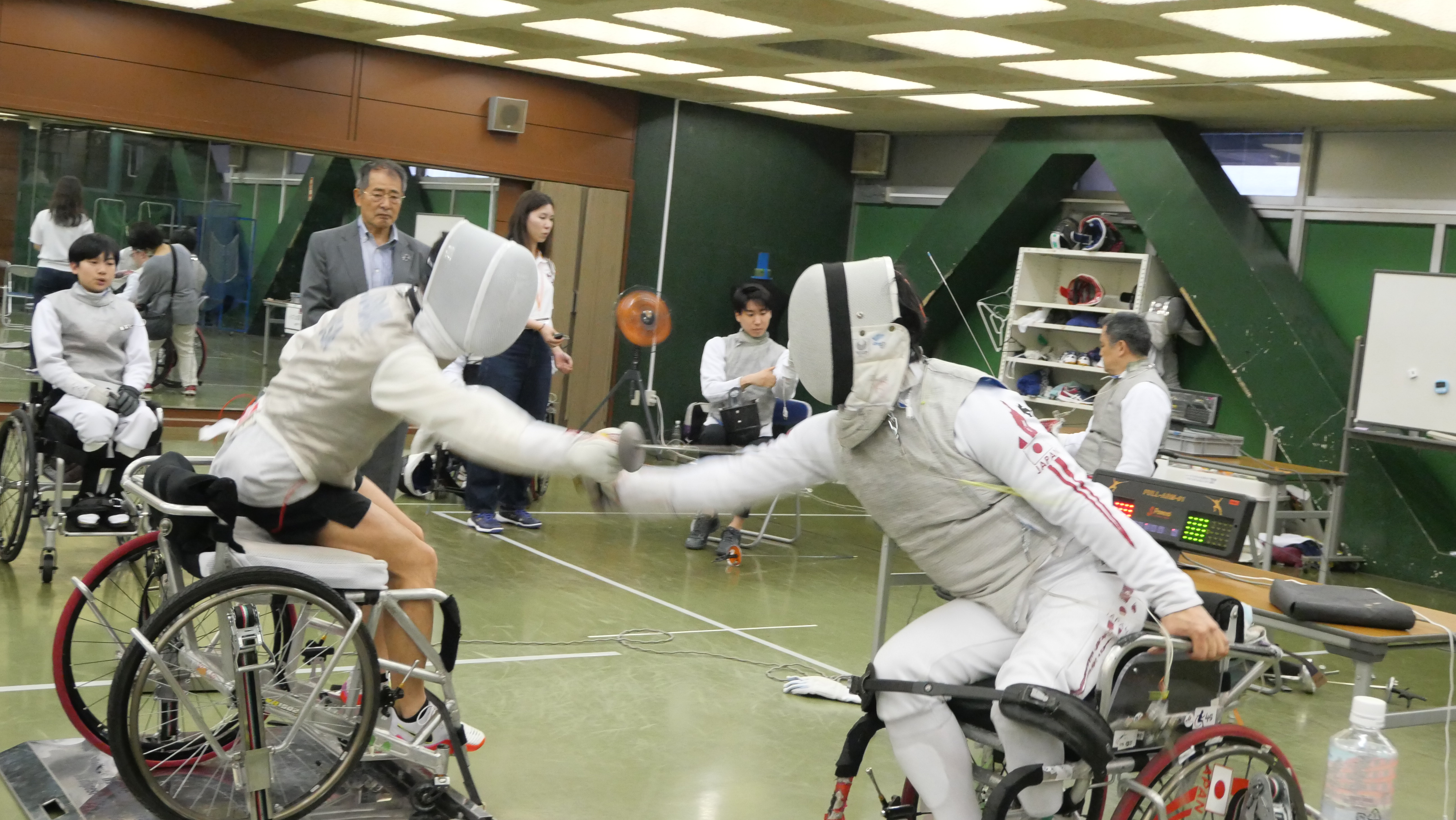 「2020東京パラリンピック出場選手と学ぶ『車いすフェンシング体験会』」を開催しました