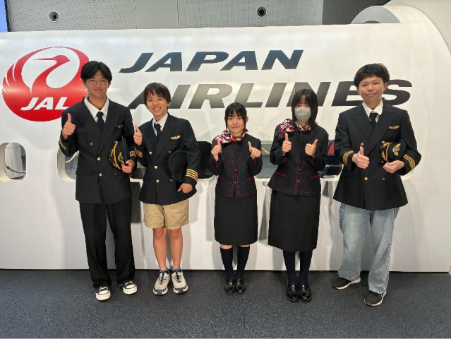 上智学院中高4校を対象に開催したアイデアソンコンテストの優勝者特別イベントを開催しました 